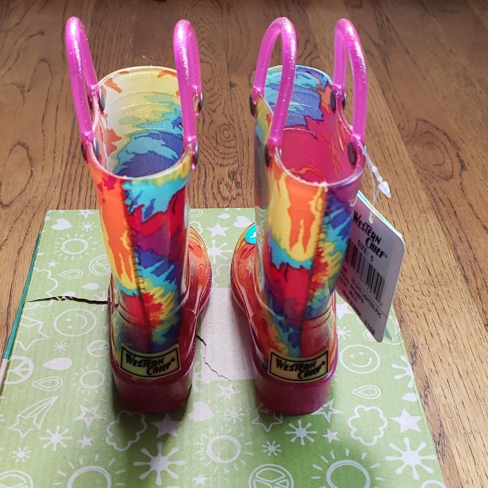 NIB Kids Tie Dye Rain Boot Light Up Western Chief Toddler Size 5